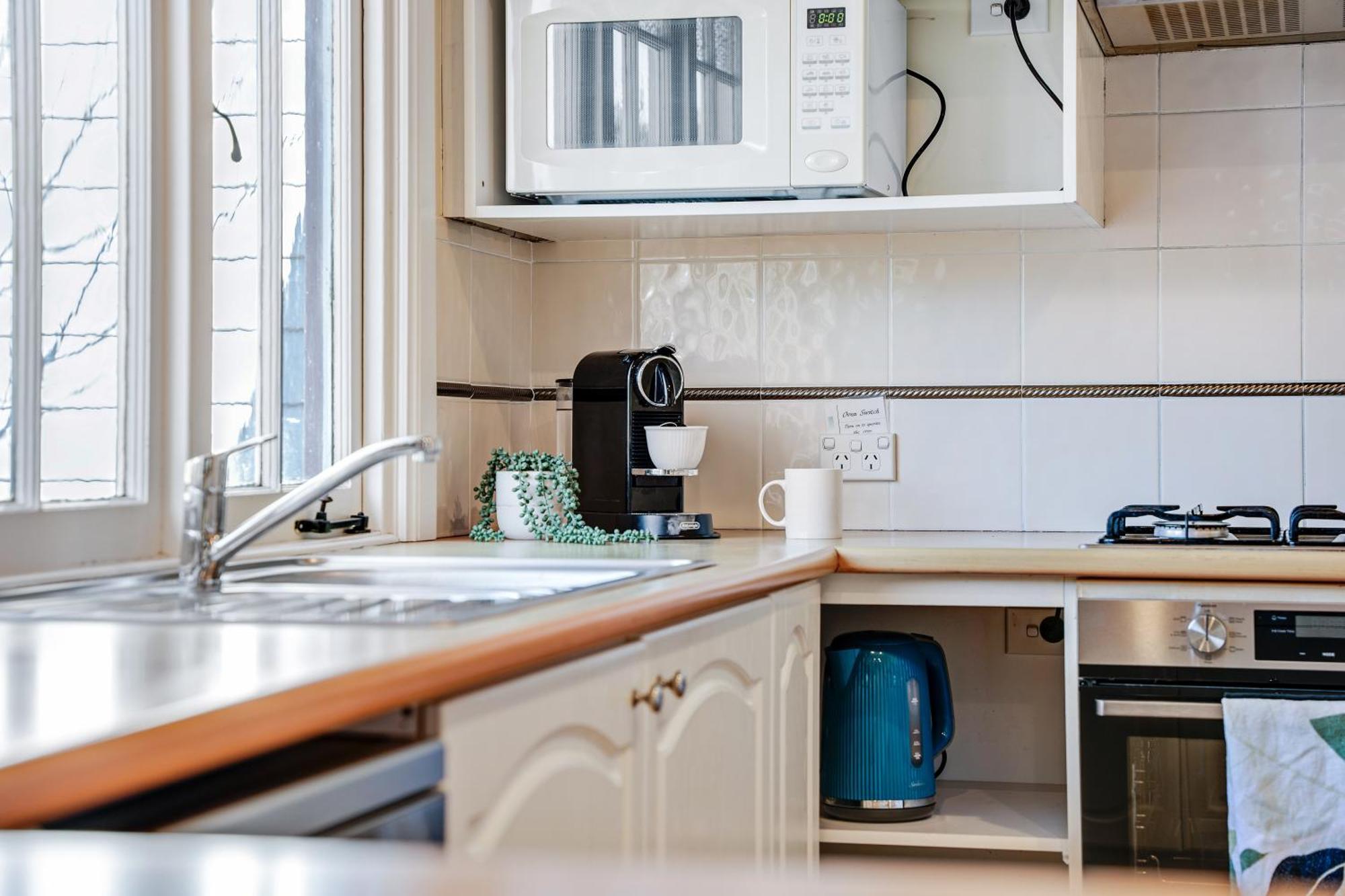 Whispering Pines Cottages Уентуърт Фолс Стая снимка